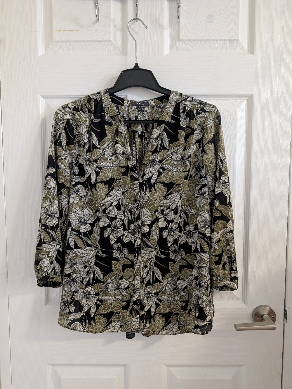 NYDJ Pintuck V-Neck Blouse Olive Green Black Floral Print Boho Retro Office S